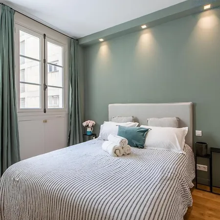 Апартаменты Arc De Triomphe - Luxury 1 Bedroom