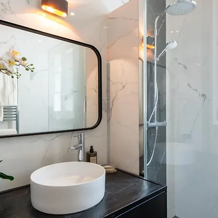 Апартаменты Arc De Triomphe - Luxury 1 Bedroom Париж
