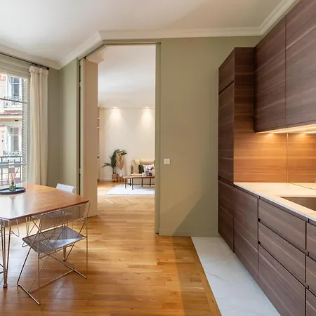 Arc De Triomphe - Luxury 1 Bedroom Апартаменты
