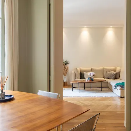 Arc De Triomphe - Luxury 1 Bedroom Апартаменты